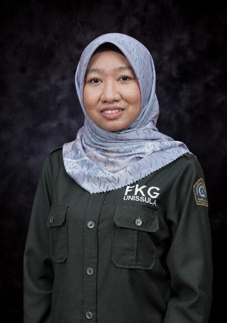 Tri Nur Janah, SM